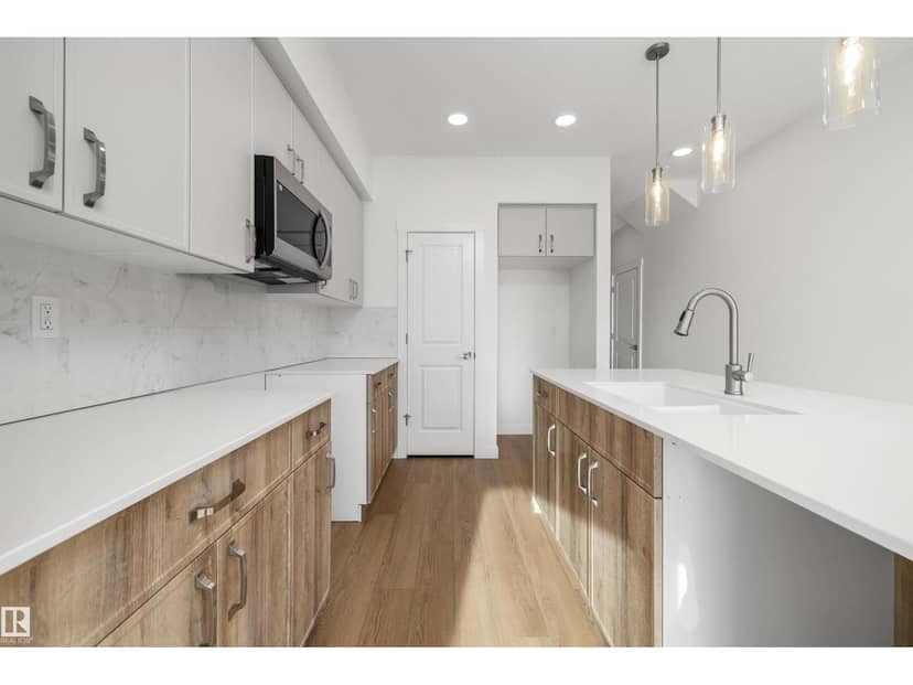 18855 29 AV NW — photo 12 of 40