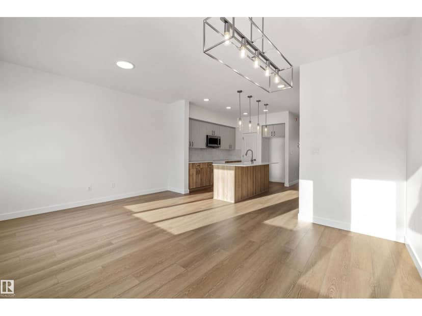 18855 29 AV NW — photo 16 of 40