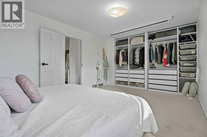 302, 9930 Bonaventure Drive SE — photo 22 of 40