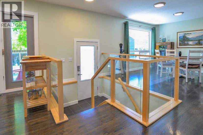361 Capri Avenue NW — photo 20 of 40