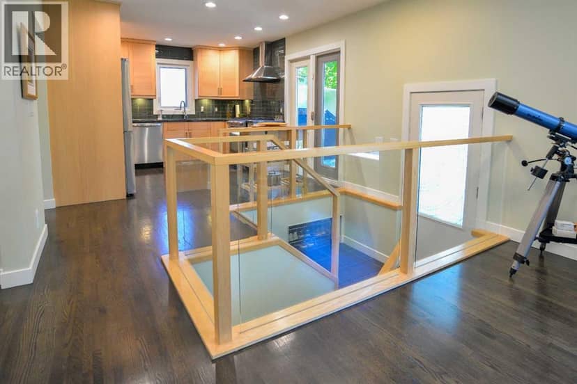 361 Capri Avenue NW — photo 19 of 40