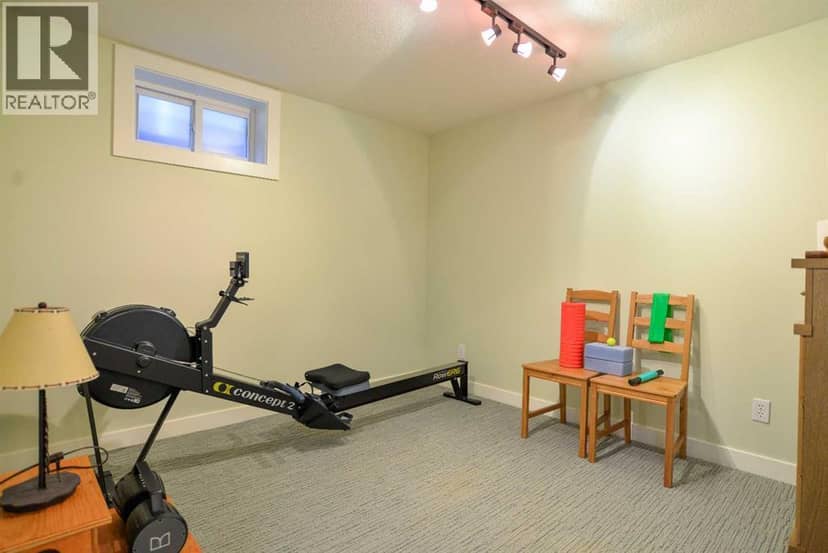 361 Capri Avenue NW — photo 37 of 40