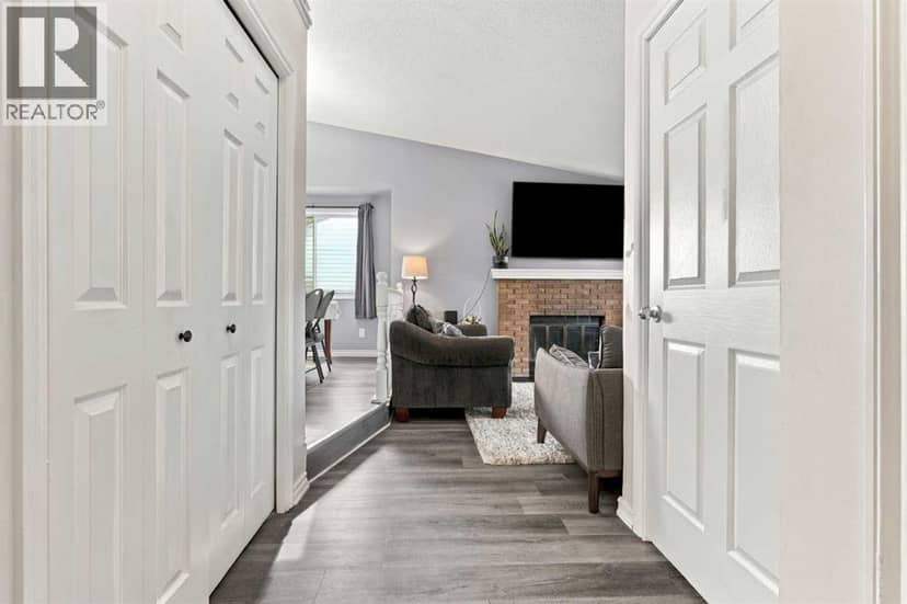 16 Mckenna Place SE, Calgary, photo 2