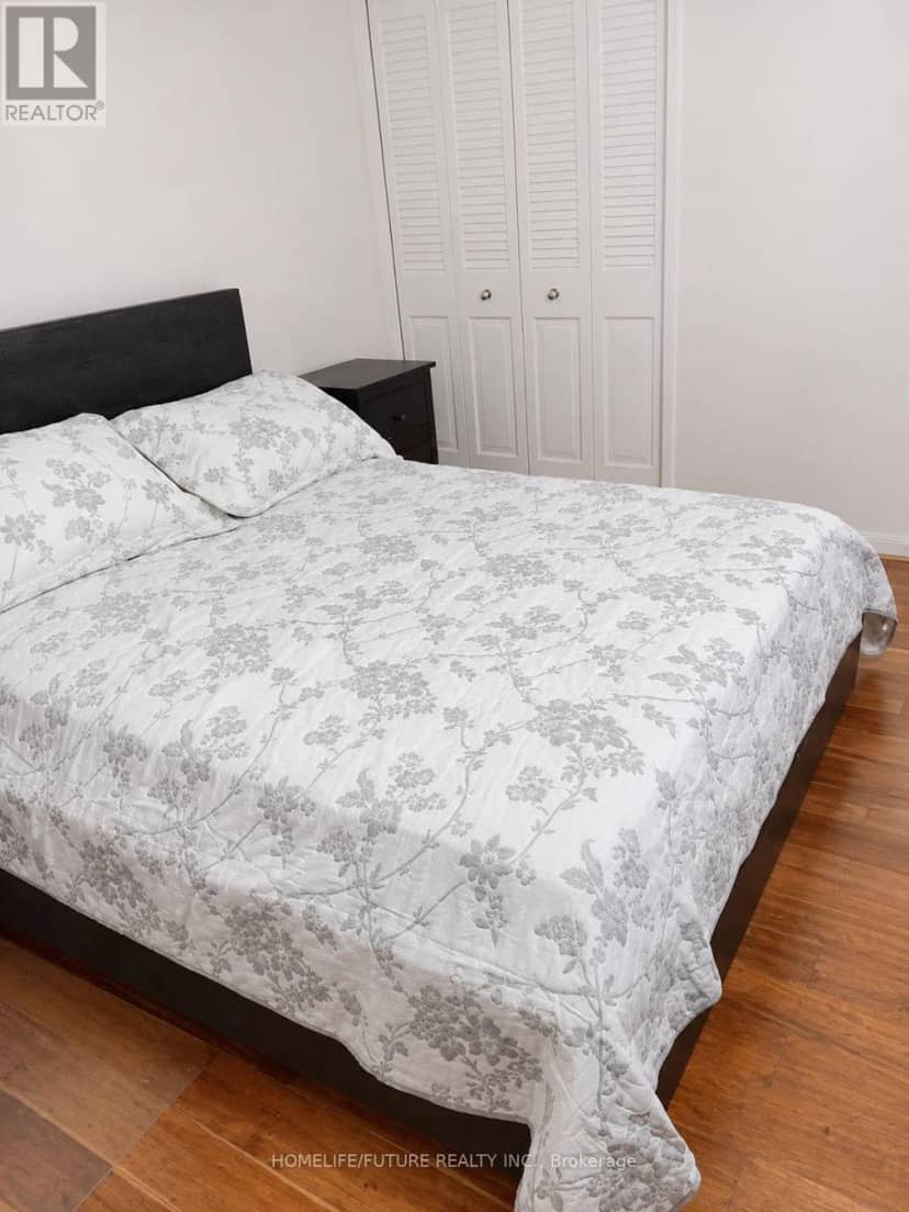 112 - 245 The Donway W — photo 15 of 23