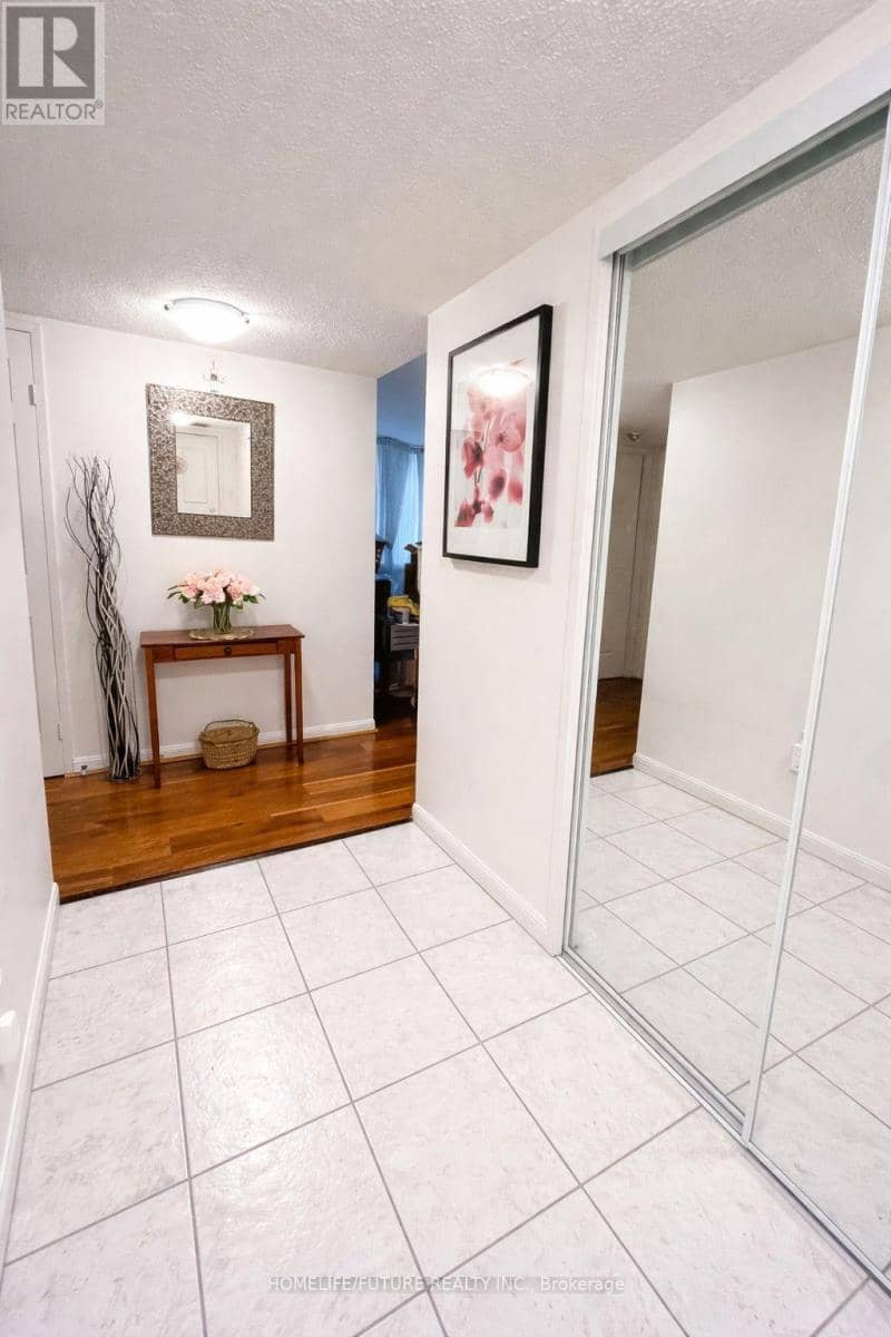 112 - 245 The Donway W, Toronto, photo 4