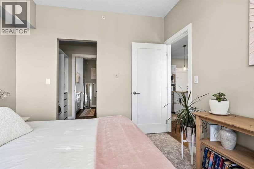 412, 10 Walgrove Walk SE — photo 14 of 34