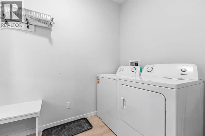 20 Corner Glen Avenue NE — photo 10 of 29