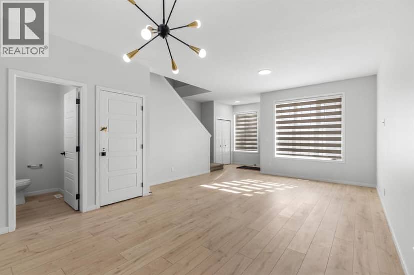 20 Corner Glen Avenue NE, Calgary, photo 3