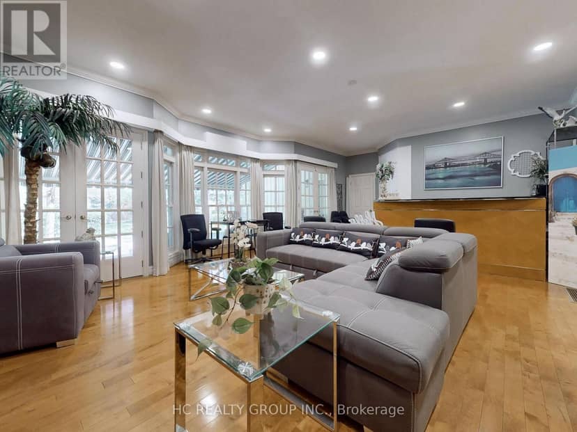 10 Station Lane, Markham, photo 4