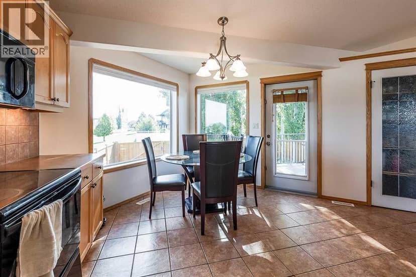403 Sierra Boulevard SW — photo 15 of 40