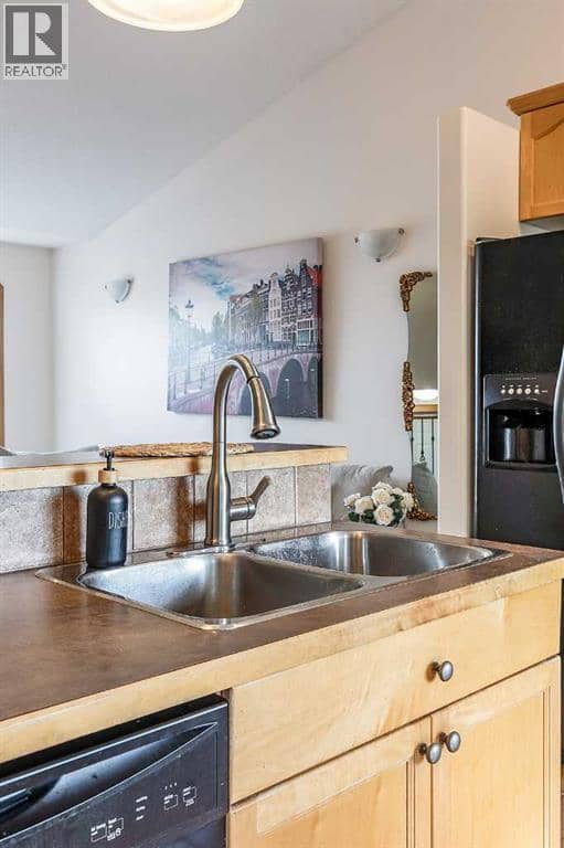 403 Sierra Boulevard SW — photo 17 of 40