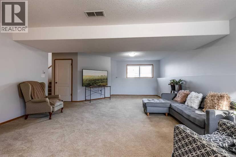 403 Sierra Boulevard SW — photo 32 of 40