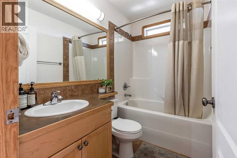 403 Sierra Boulevard SW — photo 18 of 40