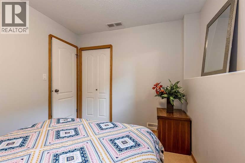 403 Sierra Boulevard SW — photo 37 of 40