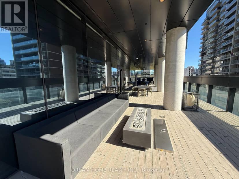 1413 - 55 Charles Street E — photo 32 of 40