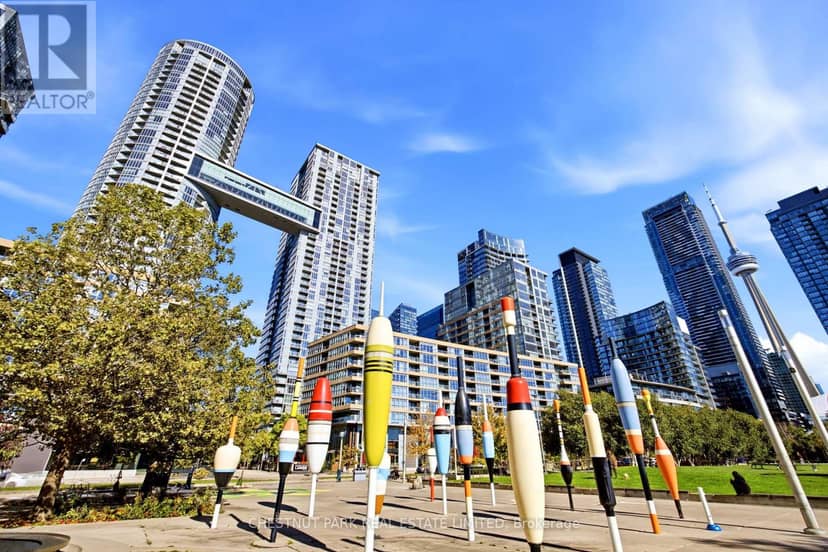 727 - 21 Iceboat Terrace, Toronto