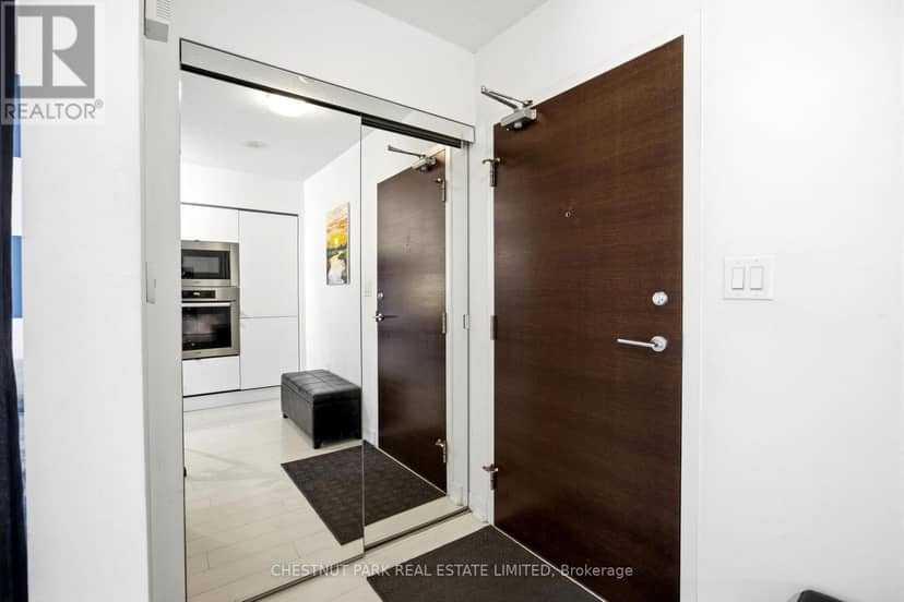 727 - 21 Iceboat Terrace, Toronto, photo 6