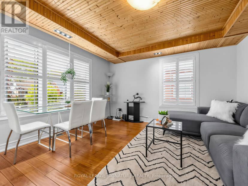 67 Ellington Drive, Toronto, photo 3