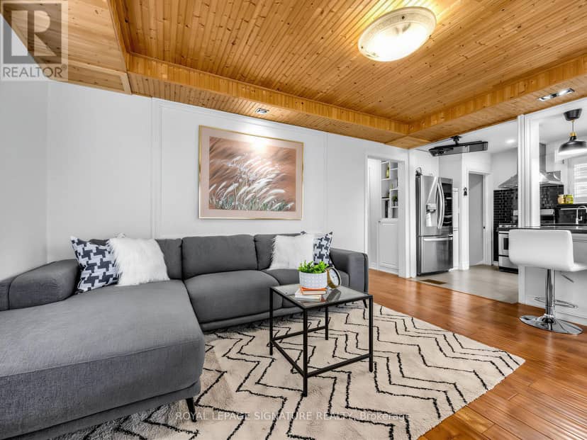 67 Ellington Drive, Toronto, photo 6