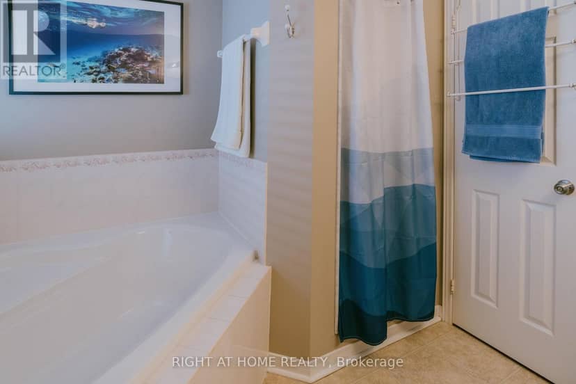 1014 Summitview Crescent — photo 29 of 37