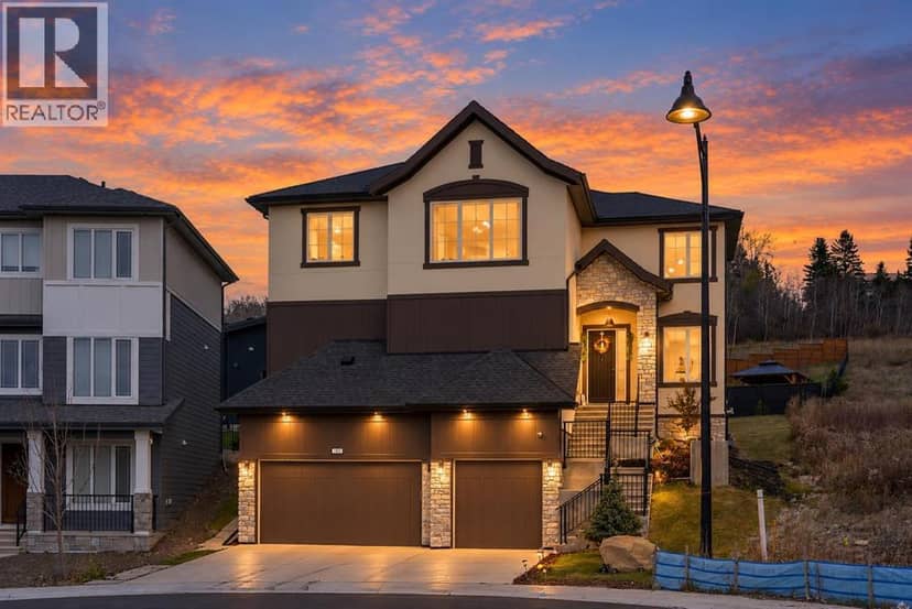 148 Crestridge Terrace SW, Calgary