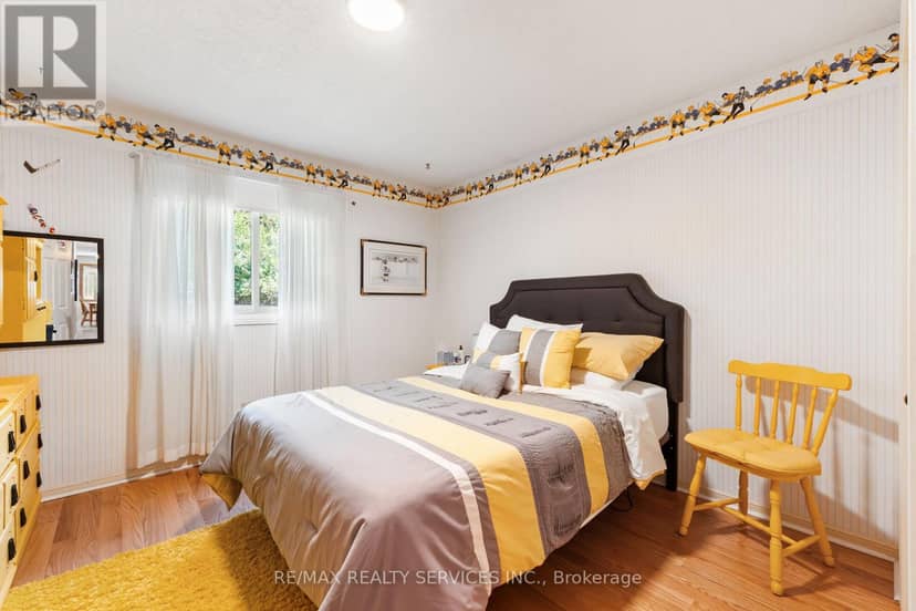 22 Oldham Crescent — photo 25 of 40