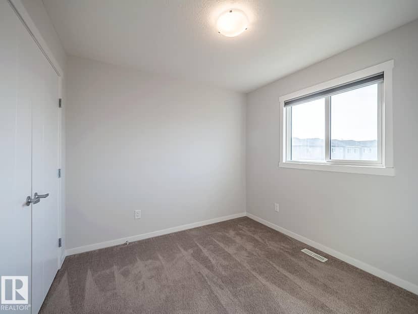 2211 16 AV NW — photo 33 of 40