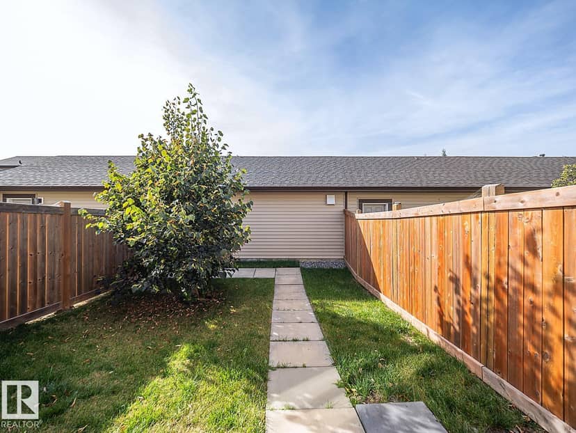 2211 16 AV NW — photo 37 of 40
