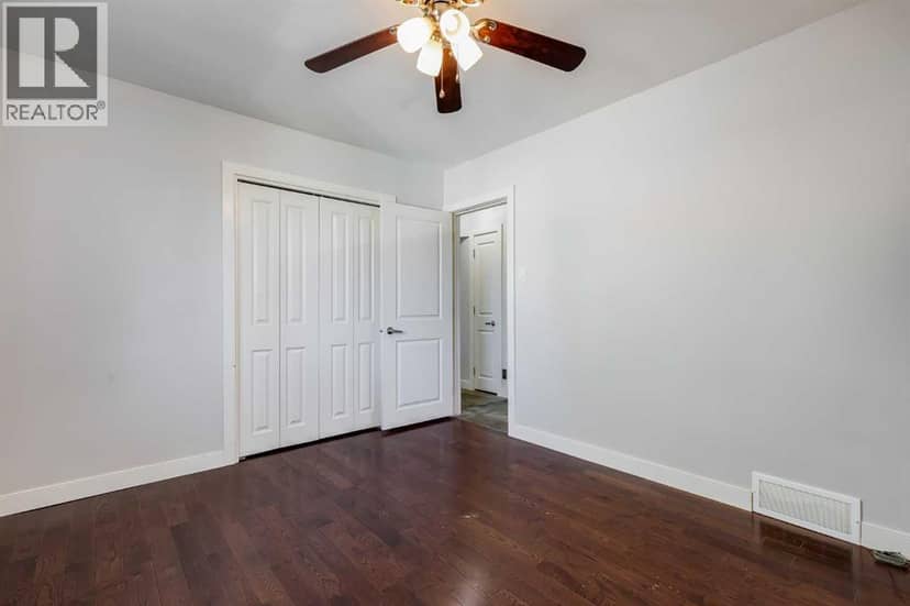 3216 15 Street NW — photo 23 of 40