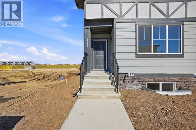 166 Waterford Road, Chestermere, photo 4