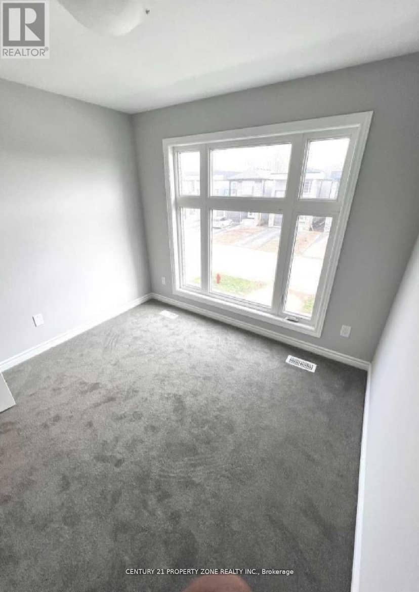 298 Louise Street — photo 9 of 23