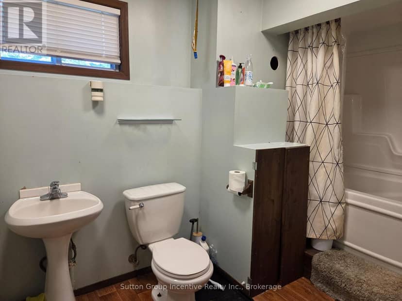 3985 Joyland Drive — photo 21 of 31