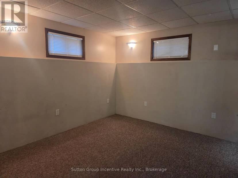3985 Joyland Drive — photo 19 of 31