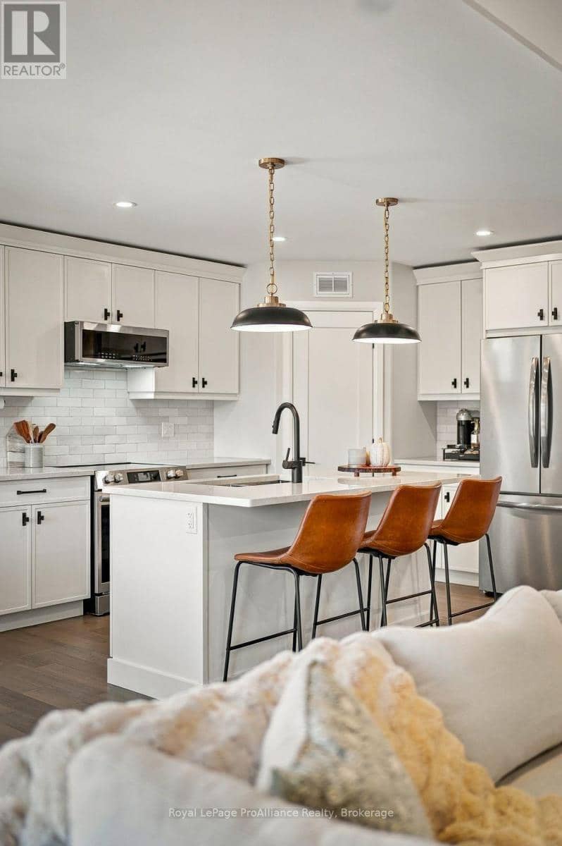 14 Horton Court — photo 10 of 40