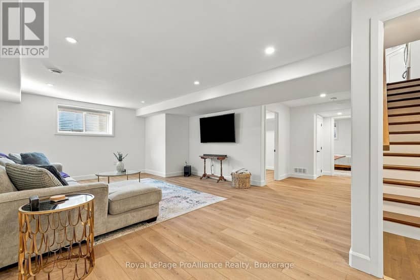 14 Horton Court — photo 31 of 40