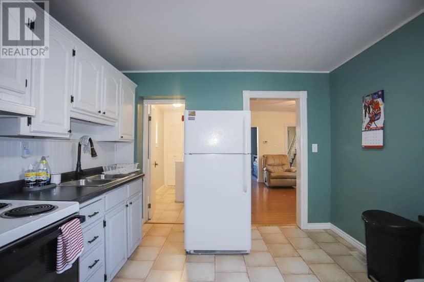 253 St. James ST — photo 12 of 32