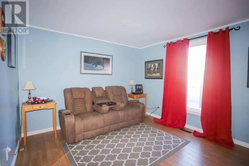 253 St. James ST — photo 3 of 32