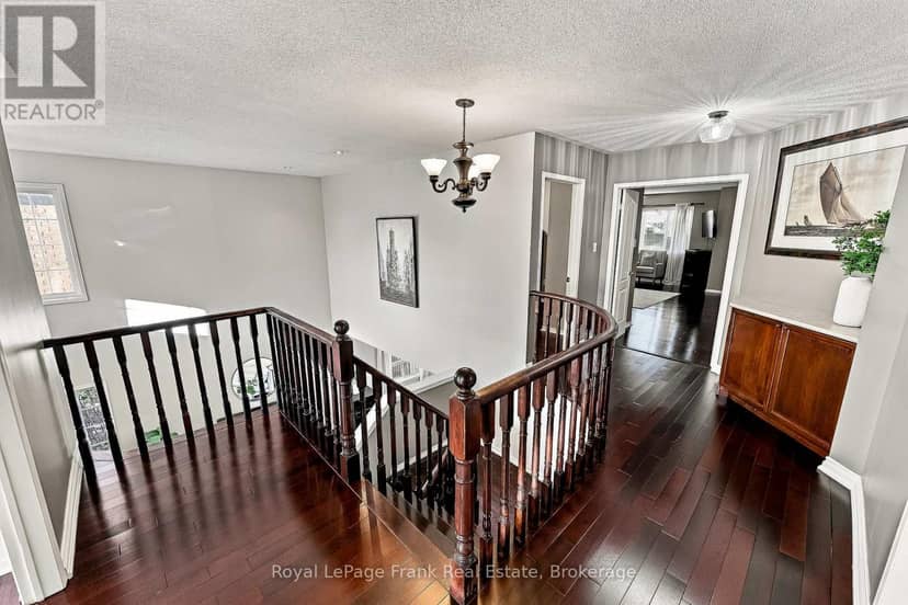 92 Warwick Avenue — photo 38 of 40