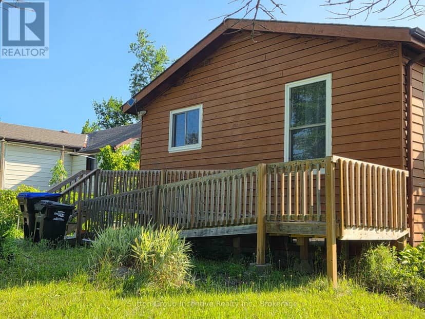 3985 Joyland Drive — photo 1 of 31