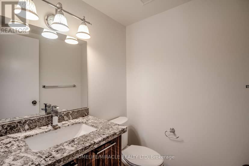 605 - 95 Lombard Street — photo 9 of 15