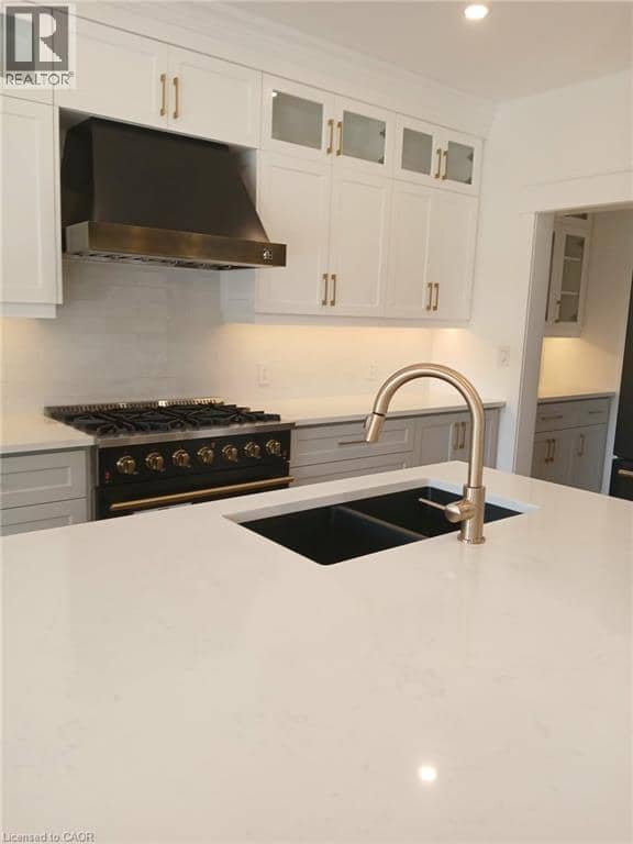 143 MARGARET Avenue, Stoney Creek, photo 2