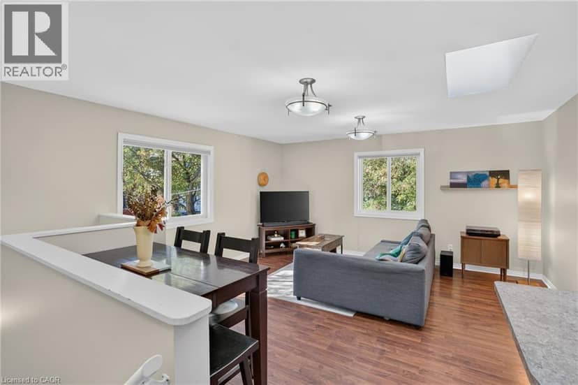 26 HURON Street — photo 10 of 40