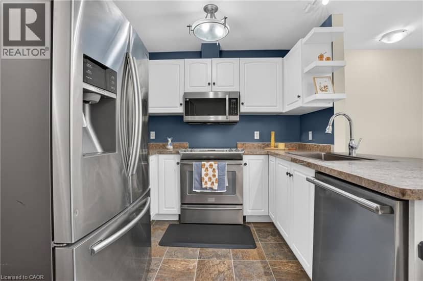 26 HURON Street — photo 13 of 40