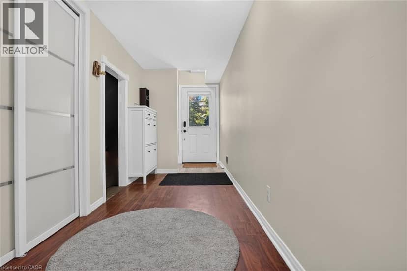 26 HURON Street — photo 9 of 40