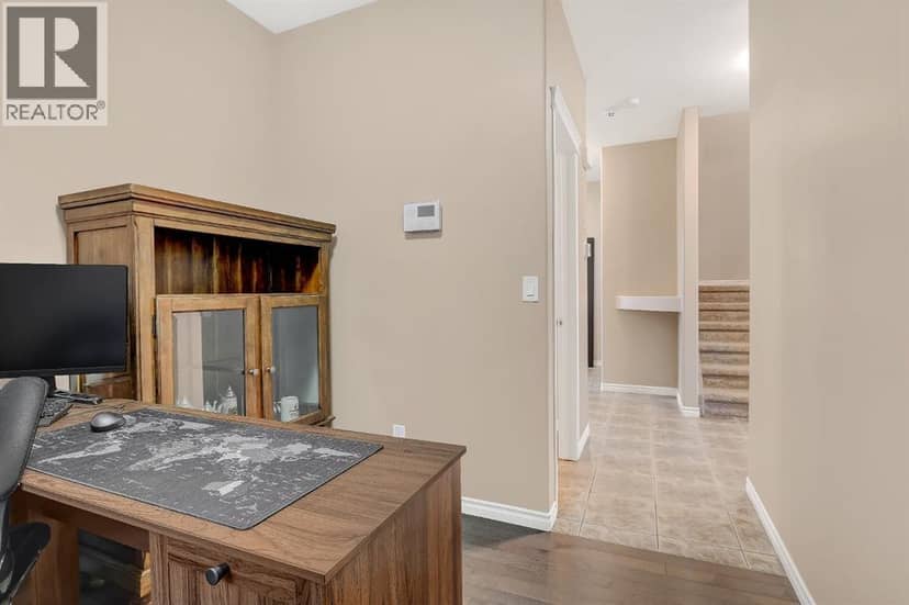 8910 94 Avenue — photo 15 of 32