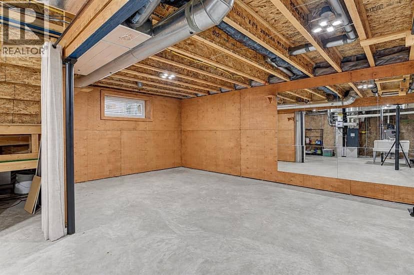 8910 94 Avenue — photo 30 of 32