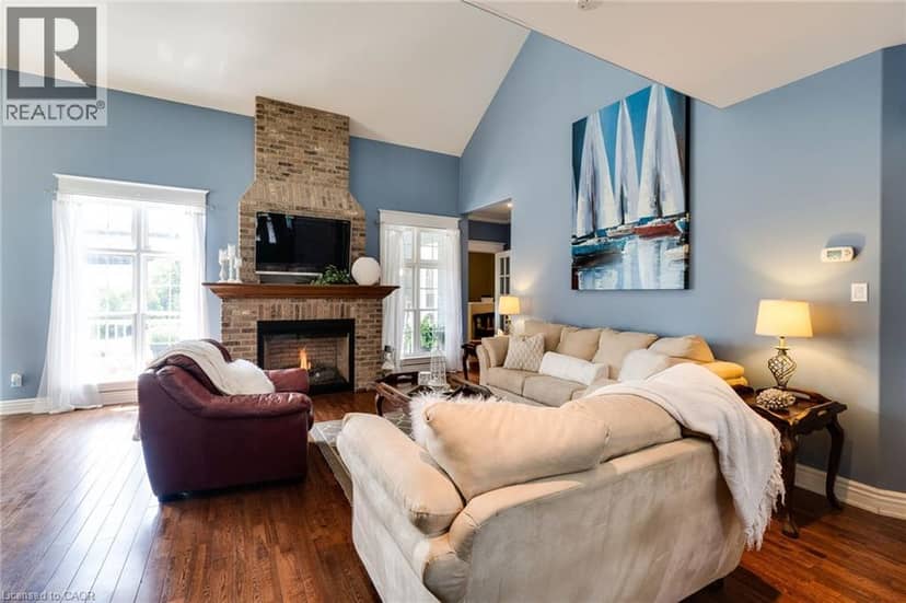 1026 BEACH Boulevard — photo 7 of 40