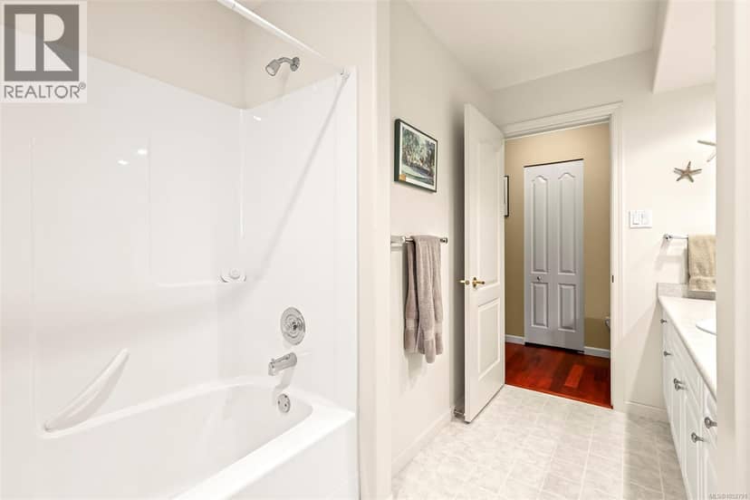 495 Troon Close — photo 10 of 40