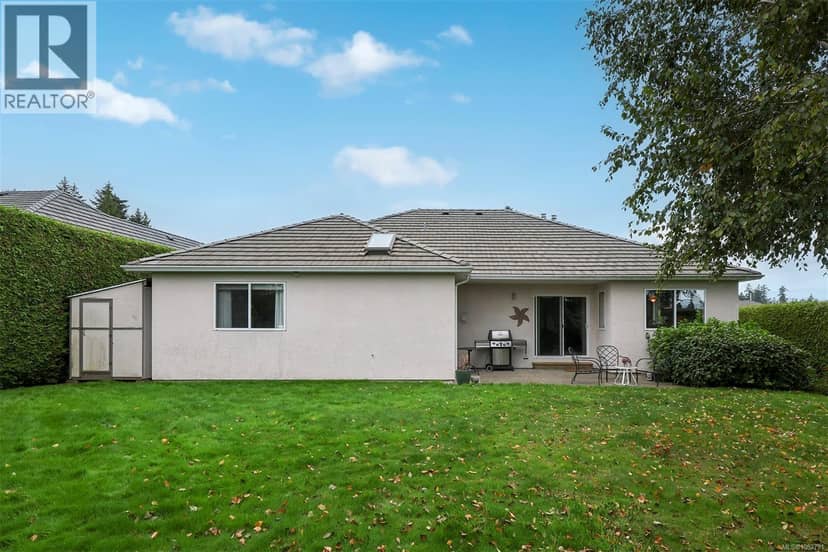 495 Troon Close, Qualicum Beach, photo 5