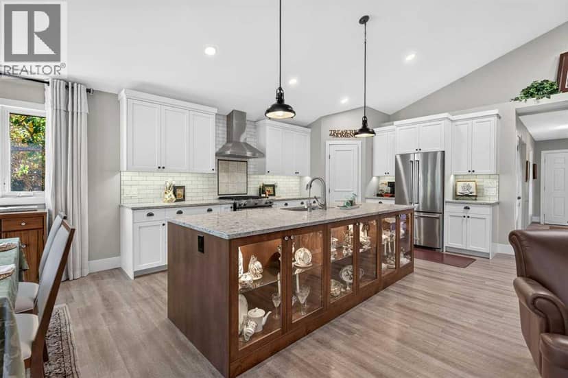 342 Hawkside Mews NW — photo 11 of 40